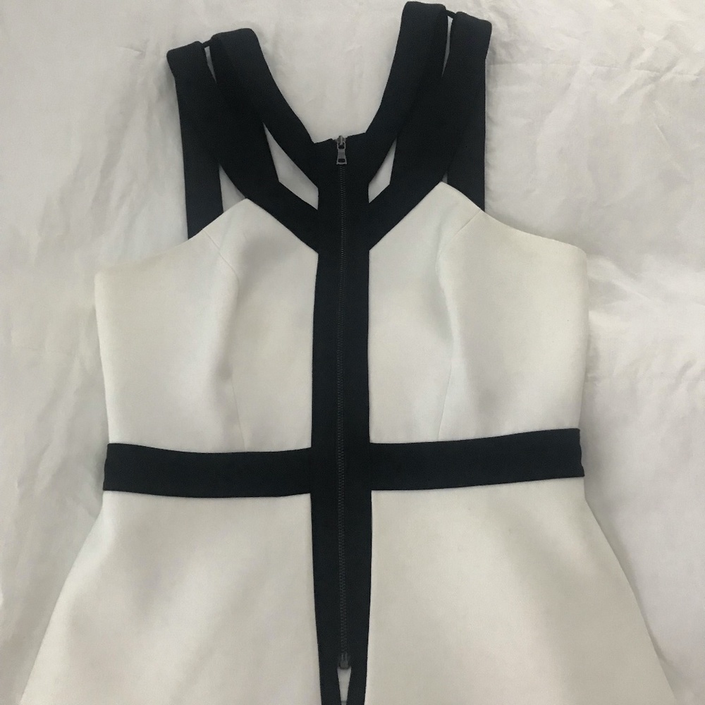 BCBGMAXAZRIA Fitted Bustier Peplum Top - Picture 5 of 7